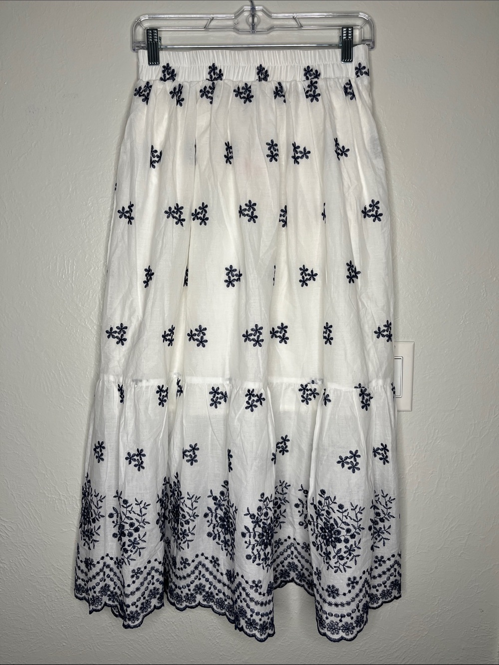 NWT White and Navy Embroidered Midi-Skirt